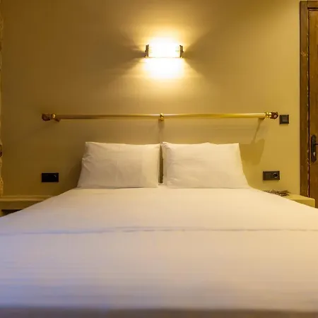 Hotel Void *