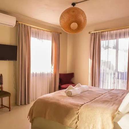 Void Hotel *